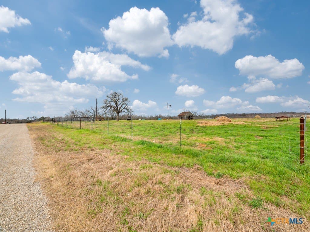 109.16 acres in Guadalupe County gallery image 2