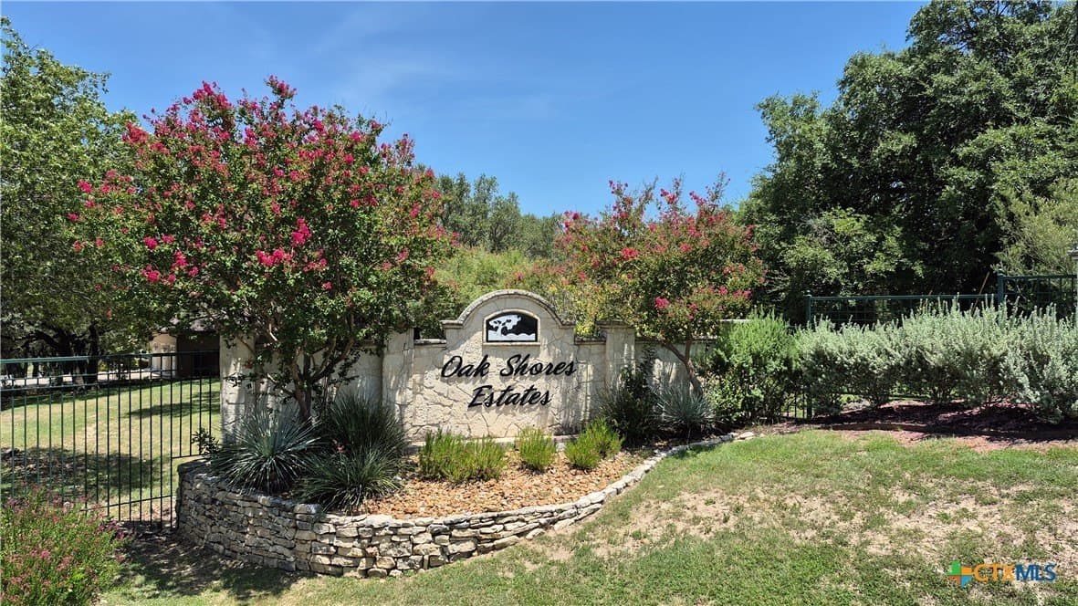 1 acres in Comal County - photo 2