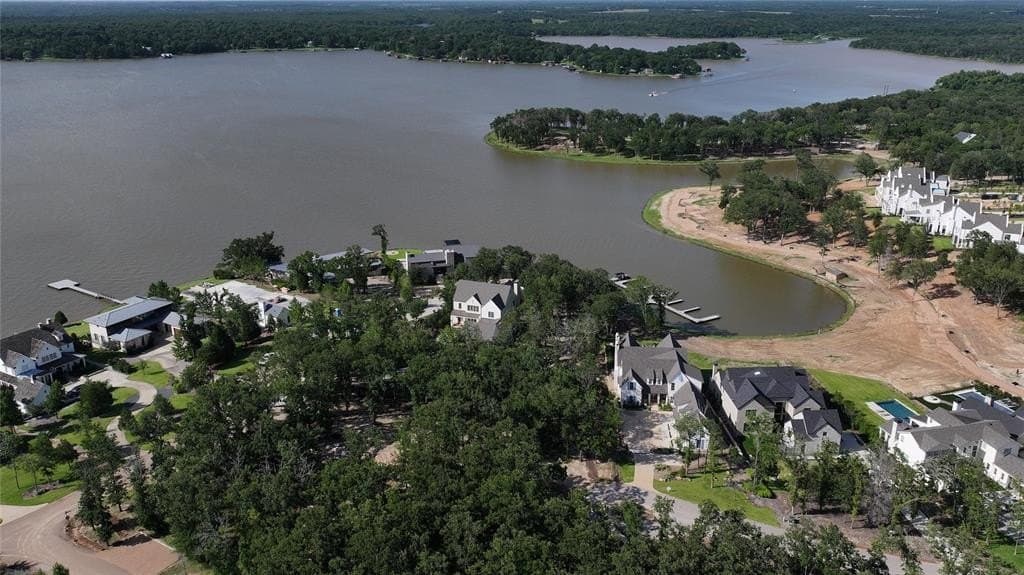 0.6 acres in Henderson County gallery image 4