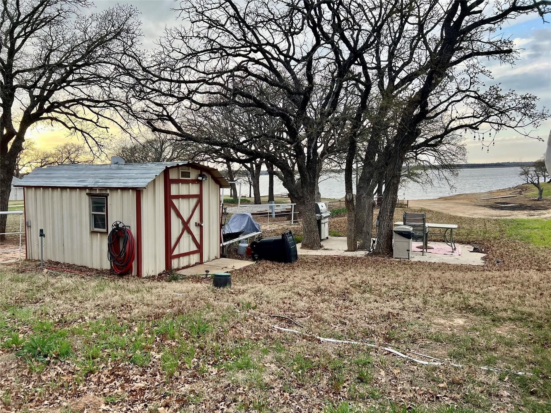 0.84 acres in Montague County - photo 14