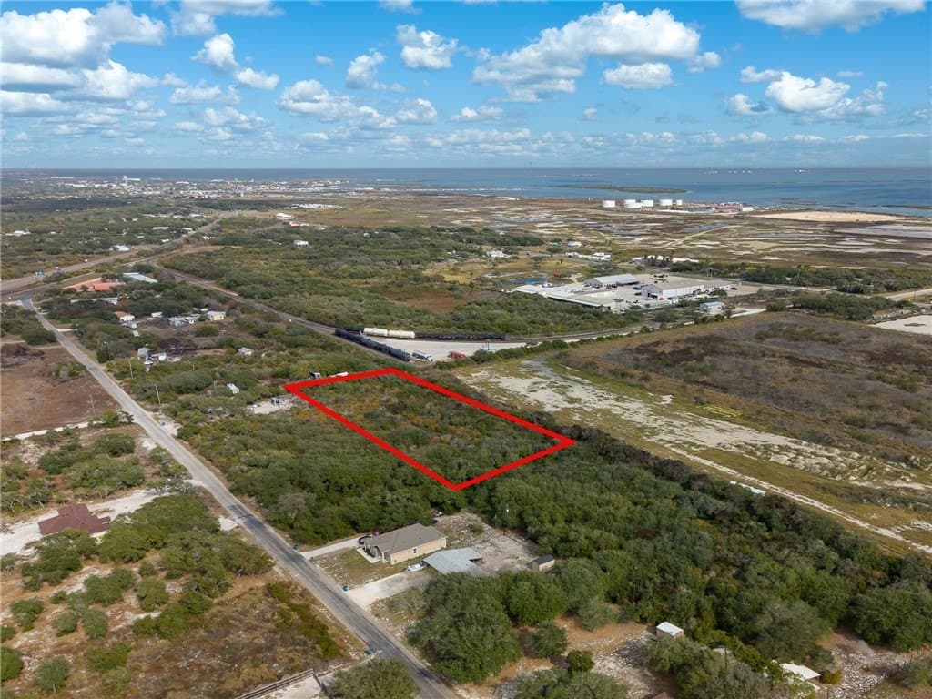 1.62 acres in San Patricio County - photo 5