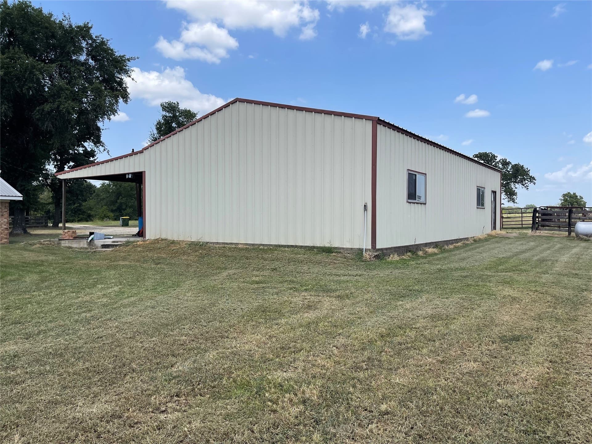 43.03 acres in Freestone County - photo 37