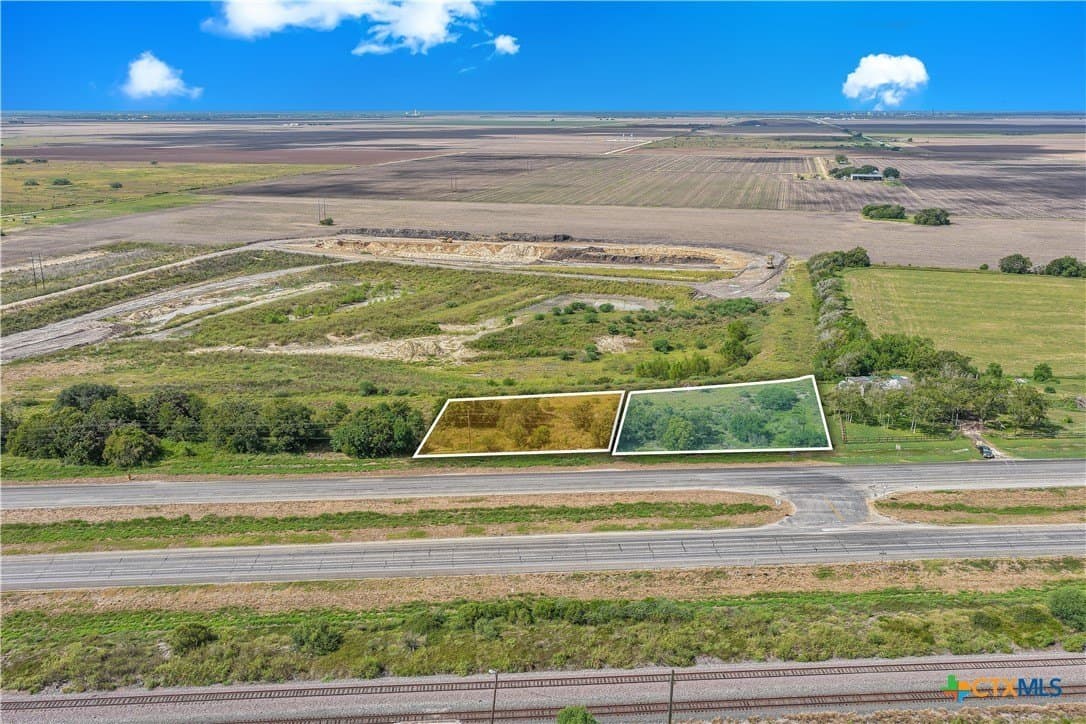 0.39 acres in Victoria County - photo 7