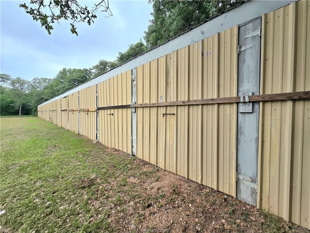 0.96 acres in Burleson County gallery image 3