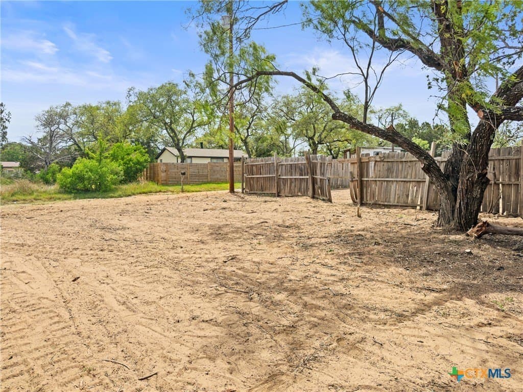 0.23 acres in Burnet County gallery image 4