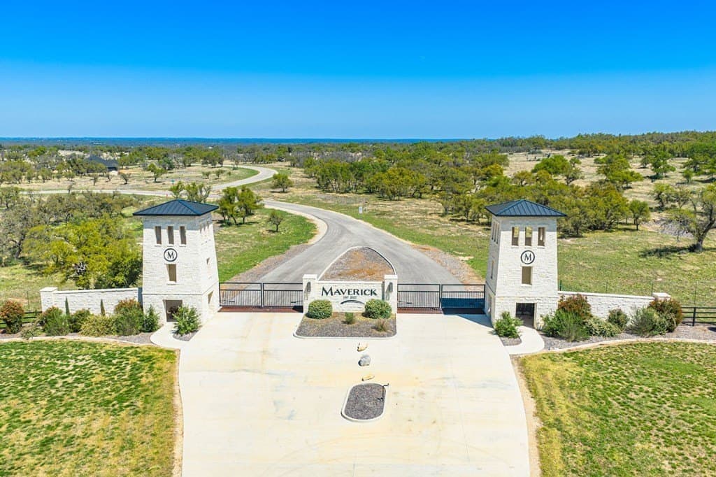 5.16 acres in Gillespie County gallery image 4