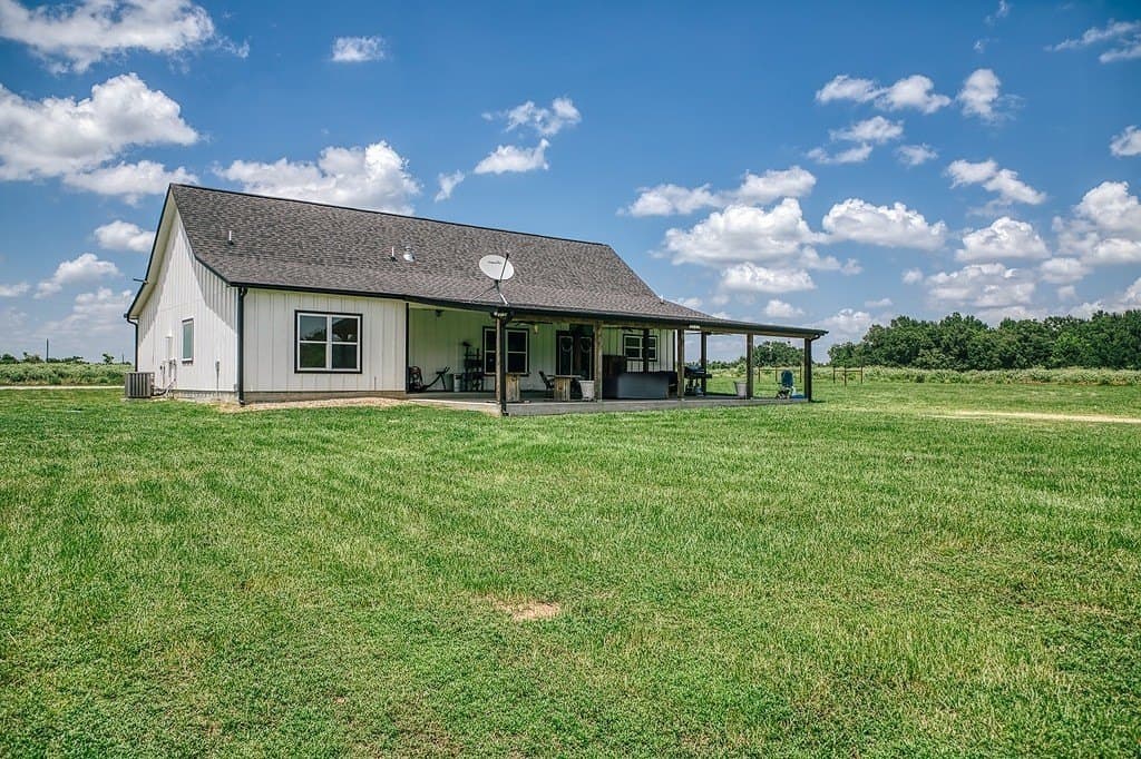 12.9 acres in Burleson County gallery image 3