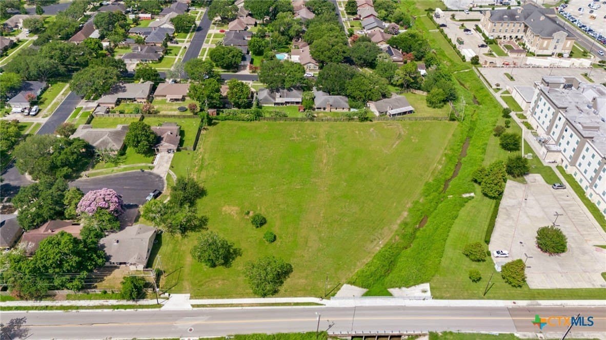 2.27 acres in Victoria County - photo 9