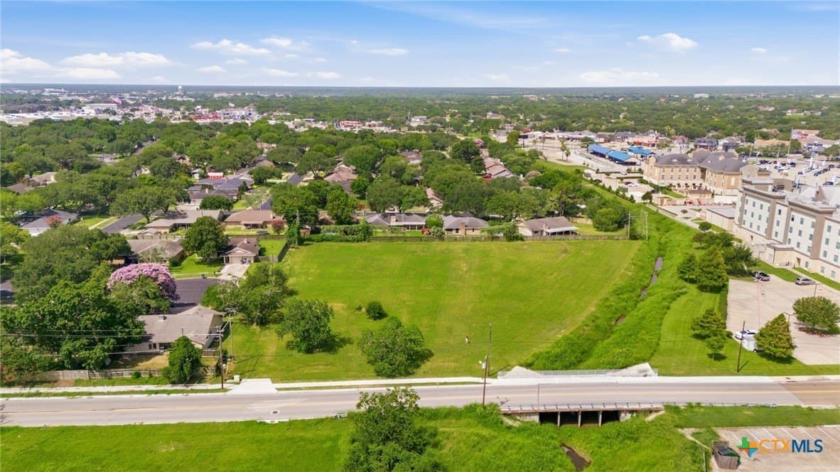 2.27 acres in Victoria County - photo 7