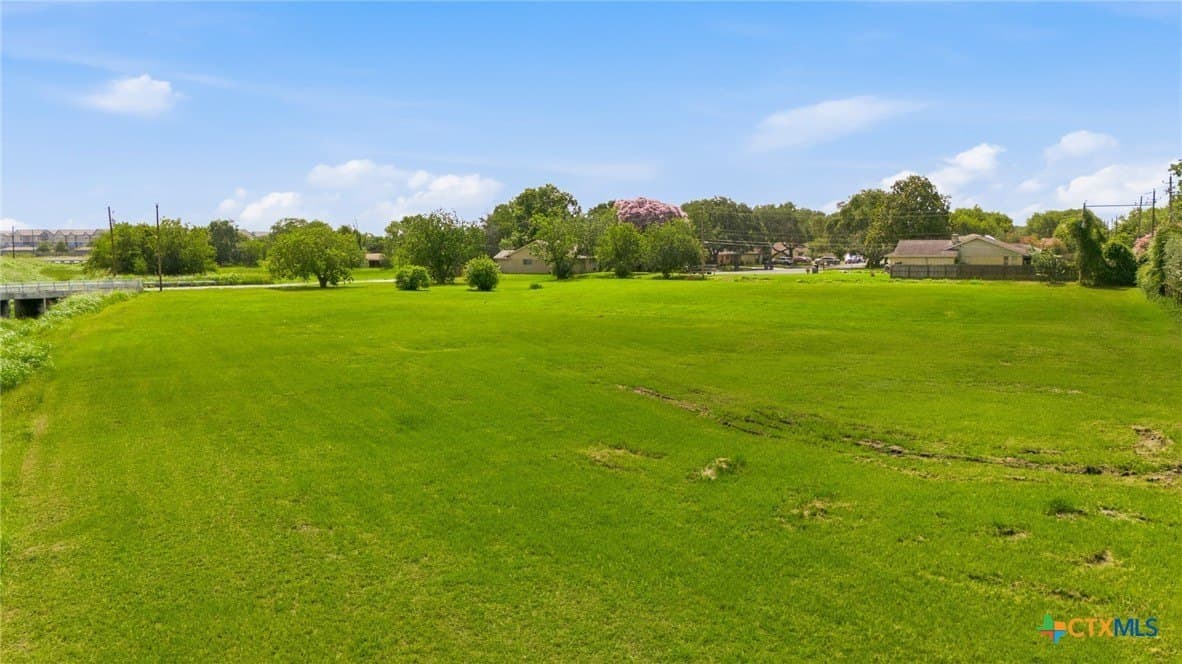 2.27 acres in Victoria County gallery image 4