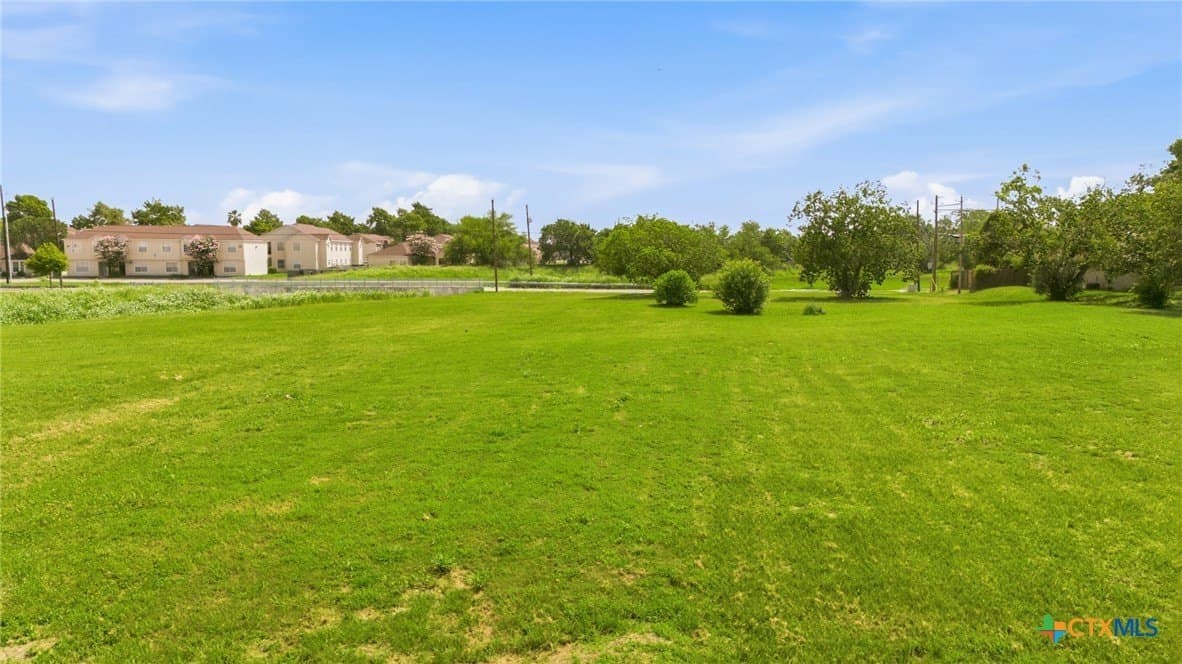 2.27 acres in Victoria County gallery image 3