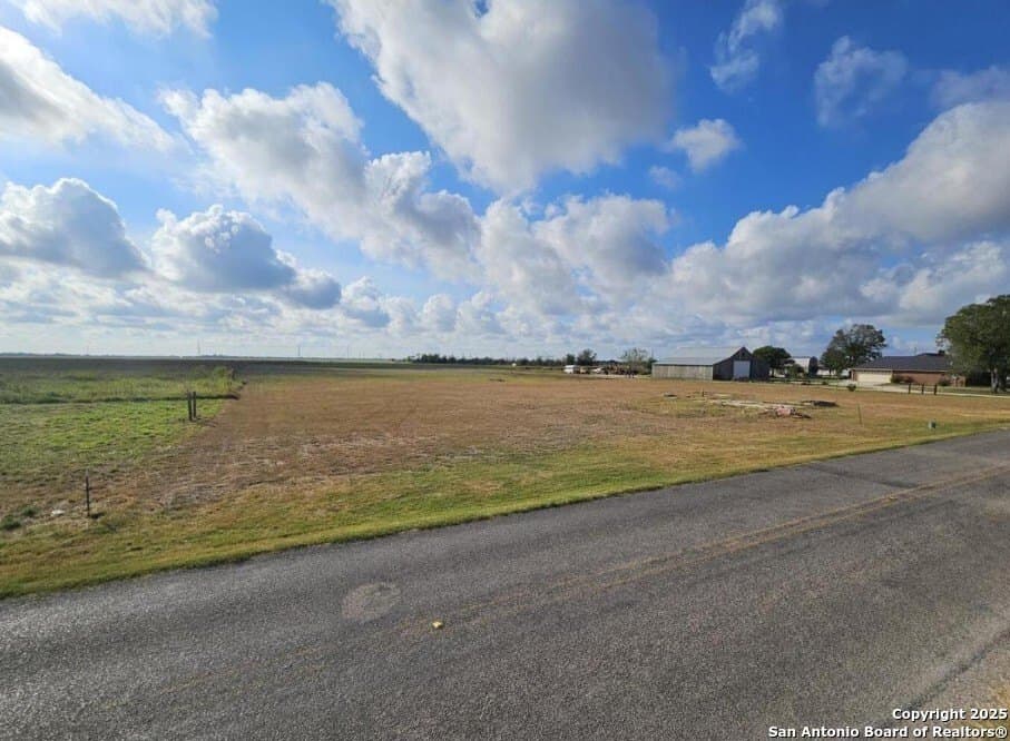 5.94 acres in Guadalupe County gallery image 2