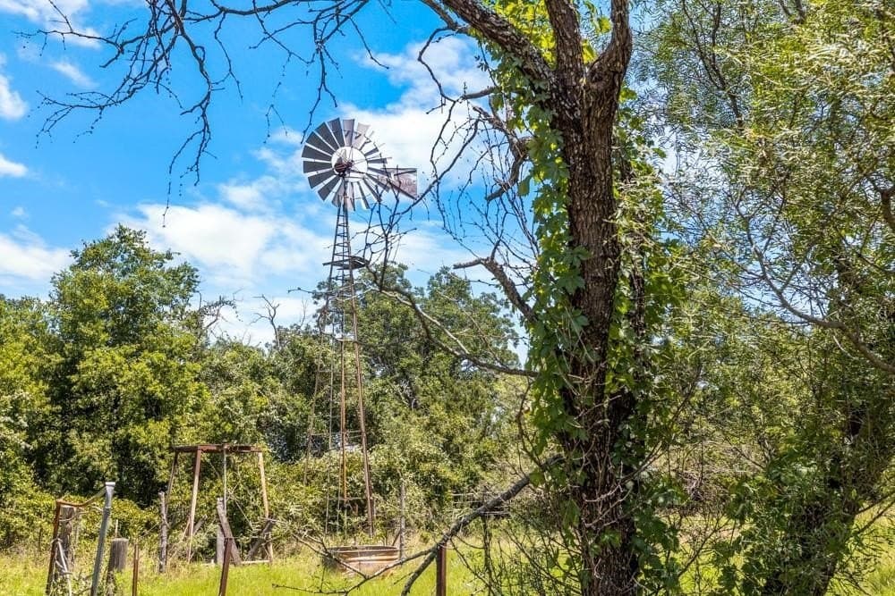 100 acres in Erath County gallery image 4