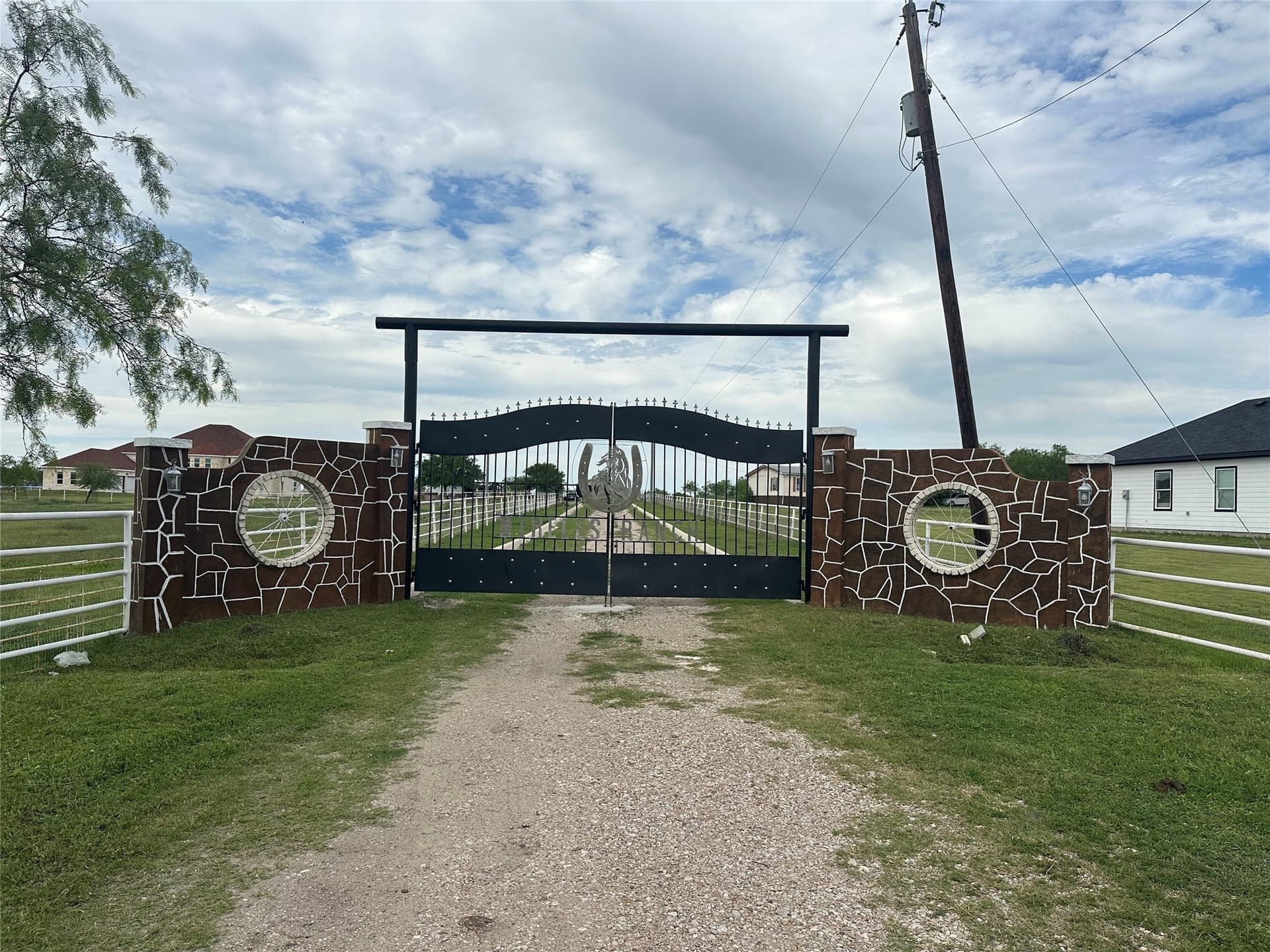 24.05 acres in Ellis County gallery image 3