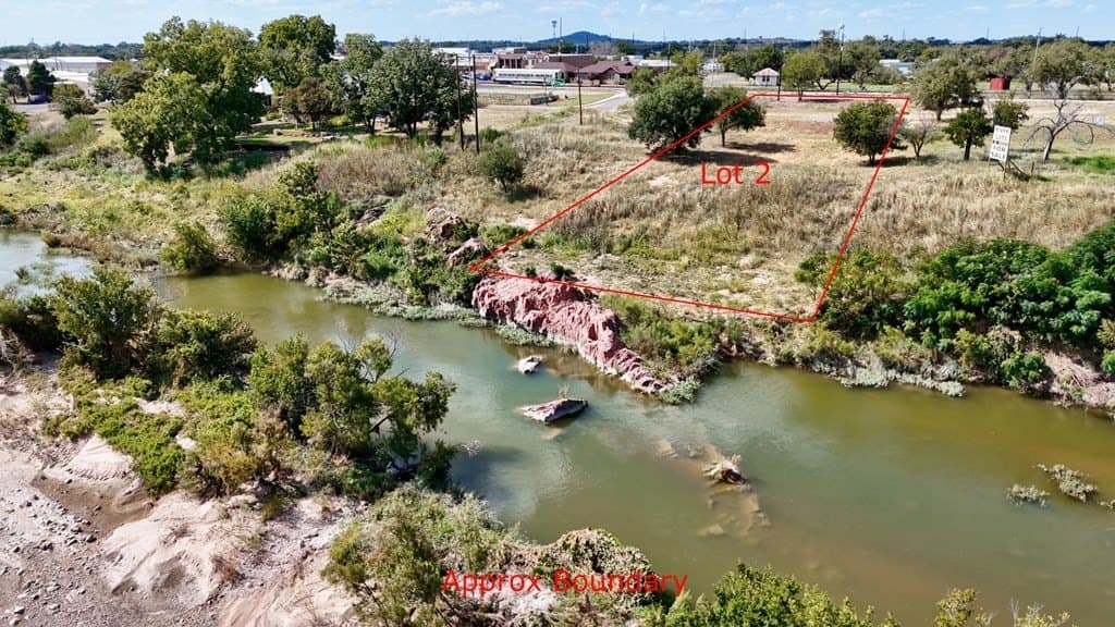 0.51 acres in Llano County gallery image 4