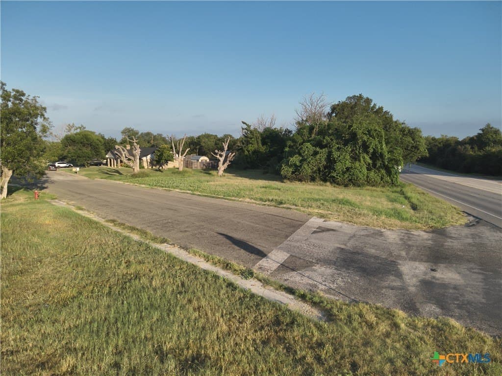 0.5 acres in Lampasas County - photo 6