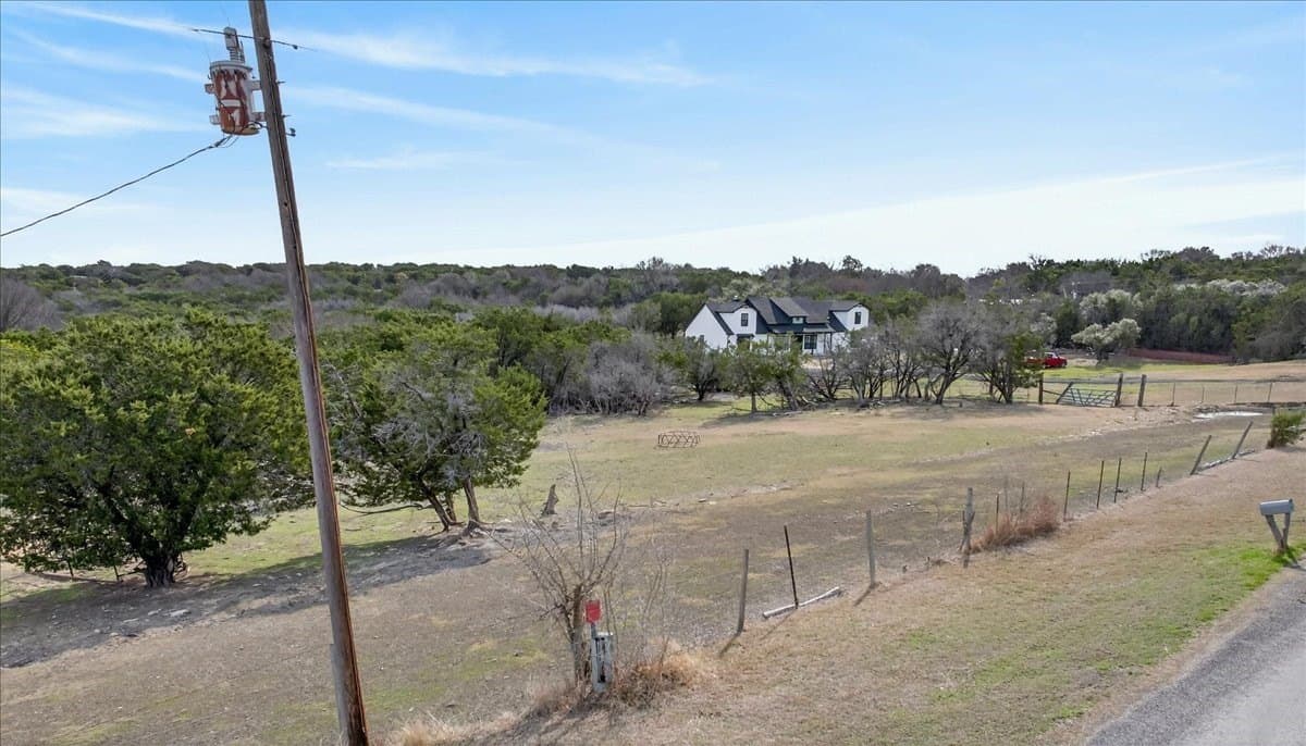 3.1 acres in Parker County - photo 2