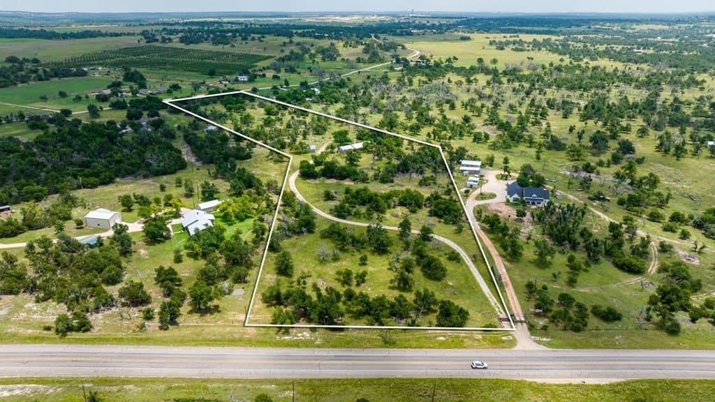 10.63 acres in Gillespie County gallery image 2