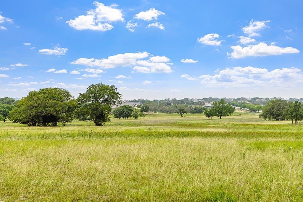 0.94 acres in Kerr County - photo 5