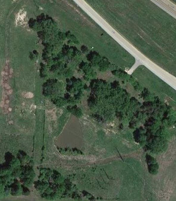 2.56 acres in Henderson County
