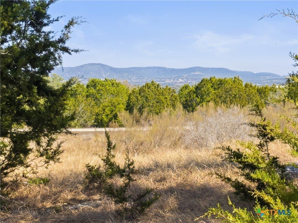 2.14 acres in Bandera County gallery image 4
