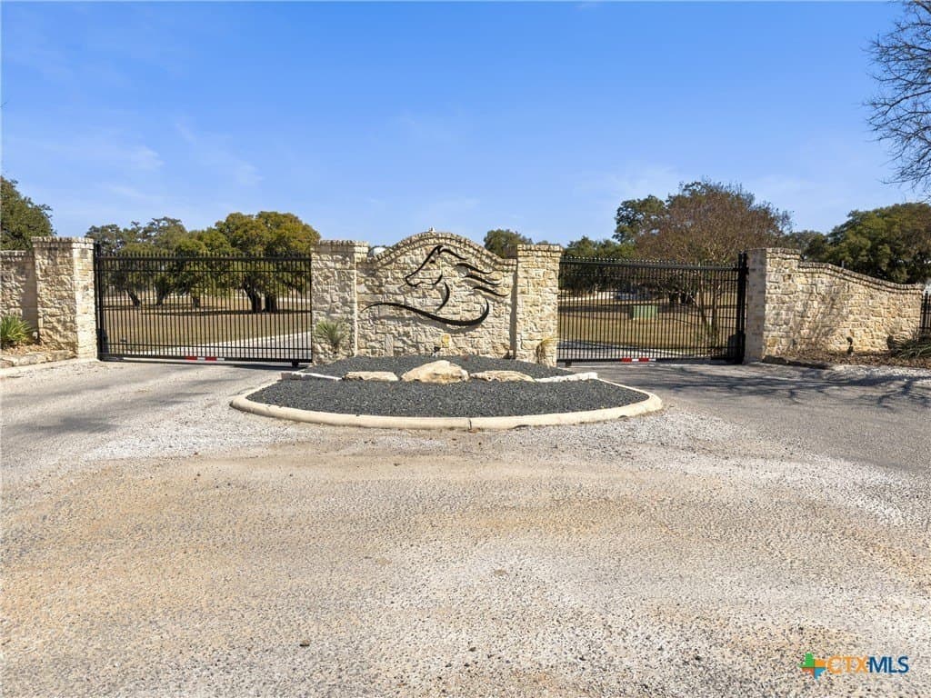 2.14 acres in Bandera County - photo 24