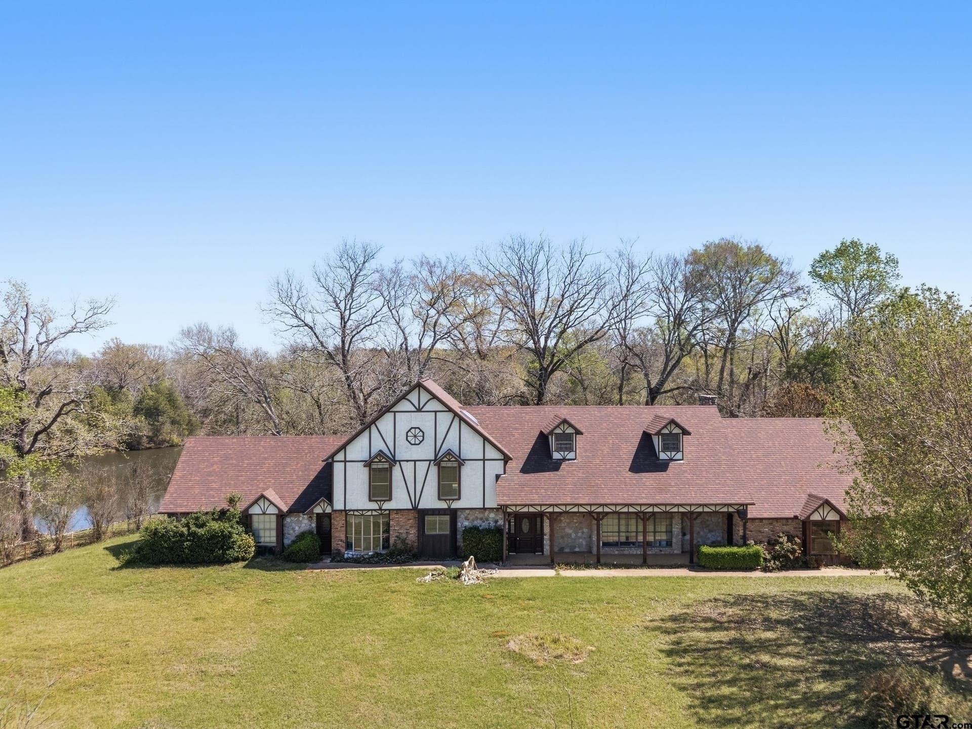 153.56 acres in Smith County