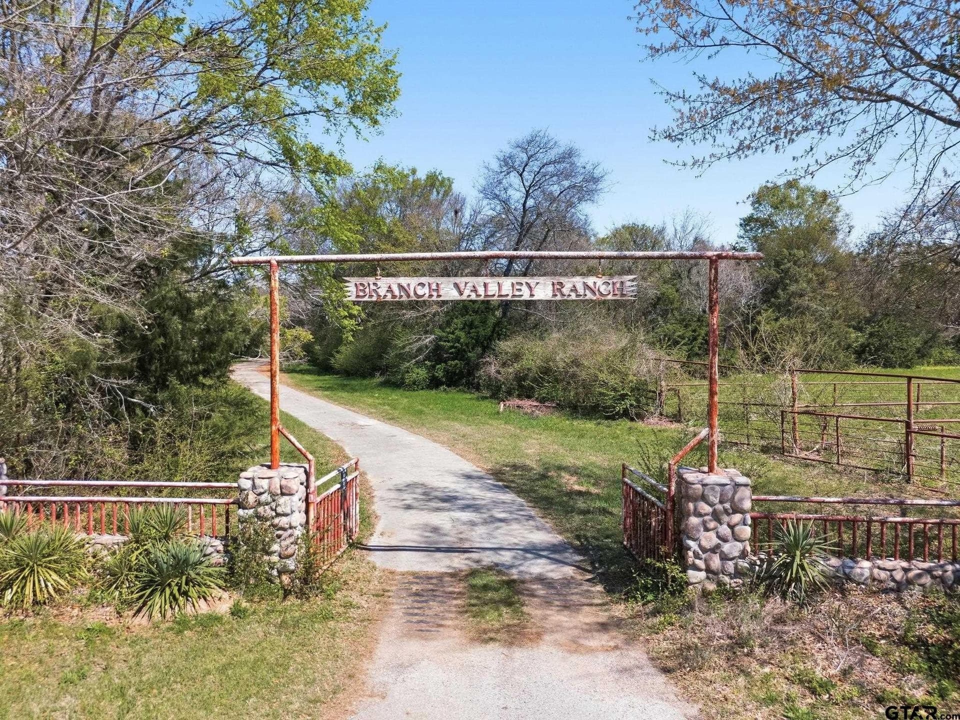 153.56 acres in Smith County gallery image 2