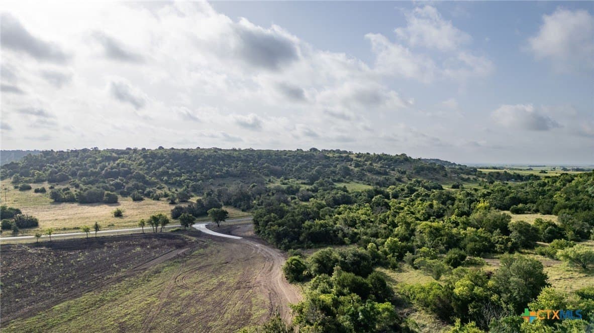 25 acres in Hamilton County