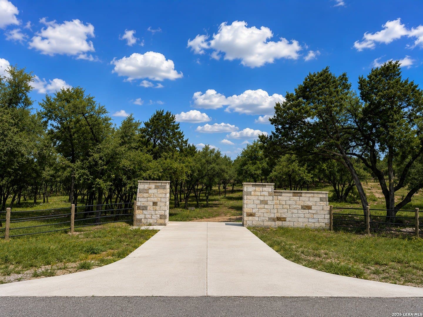 13.85 acres in Comal County gallery image 4
