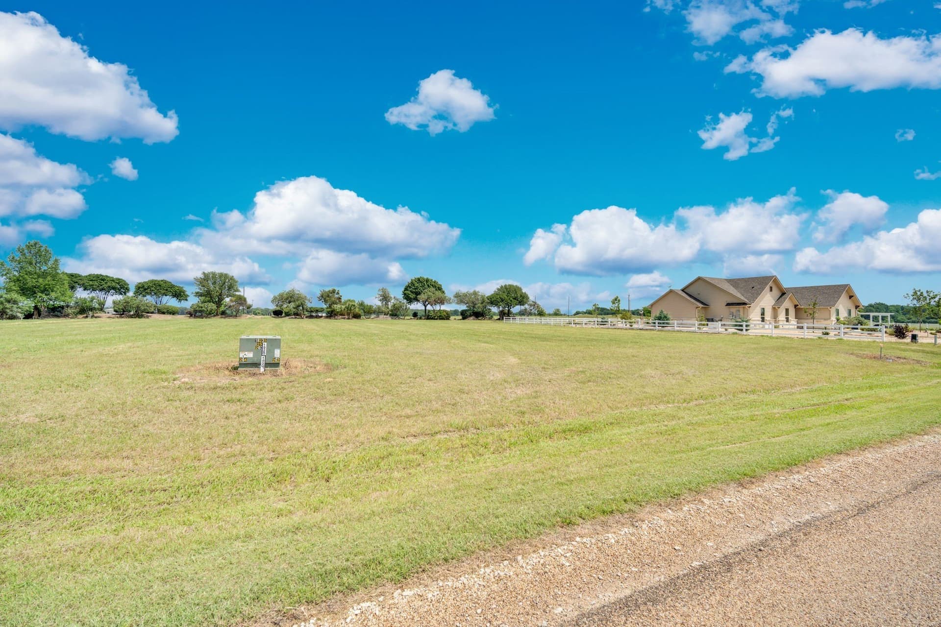 1.02 acres in Navarro County - photo 5