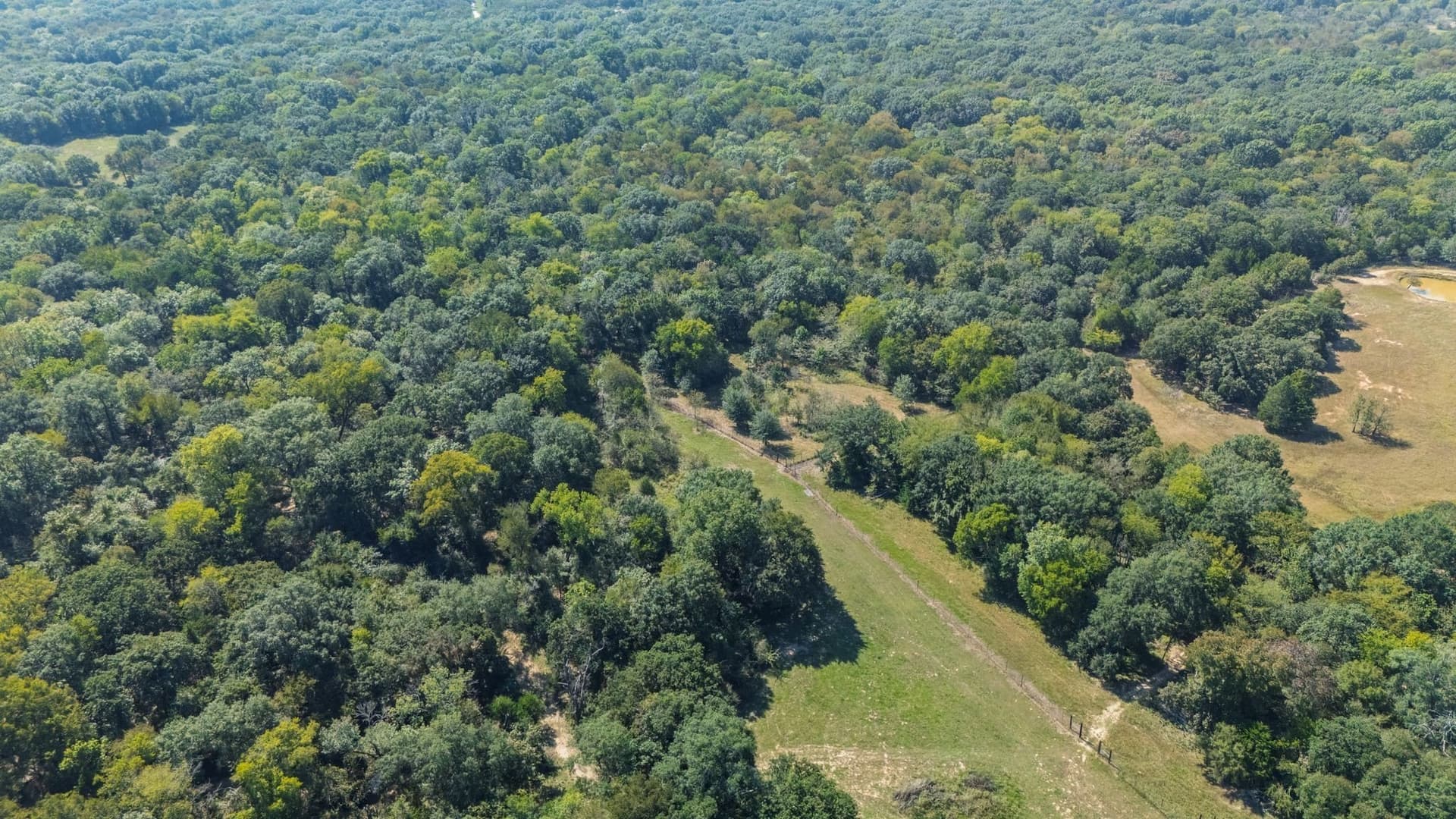 37.98 acres in Hunt County - photo 31