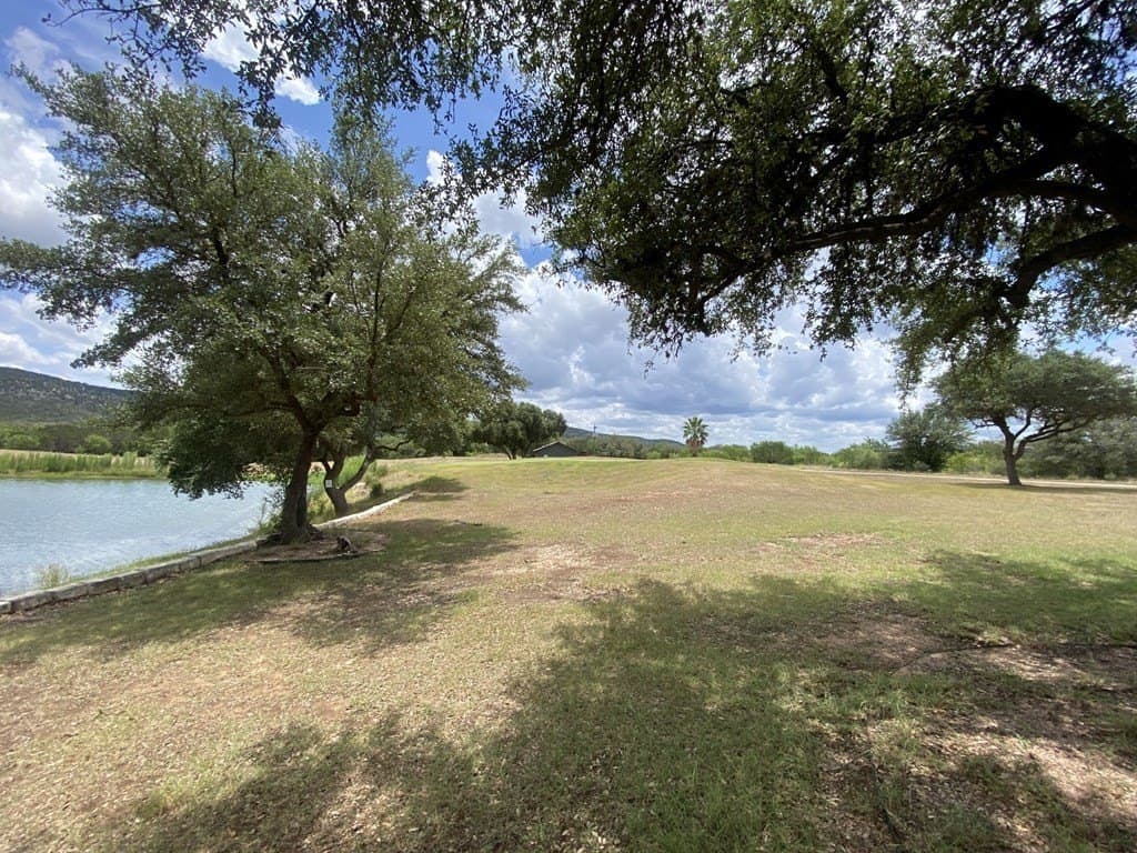 0.51 acres in Uvalde County - photo 6
