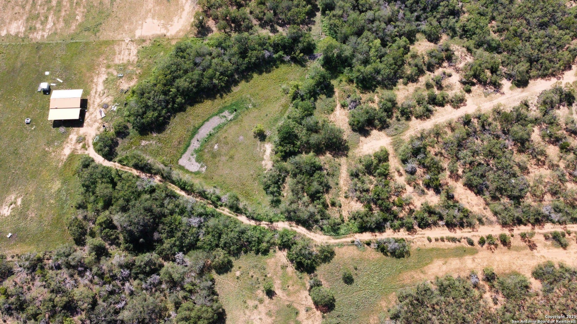 10.67 acres in Atascosa County gallery image 2
