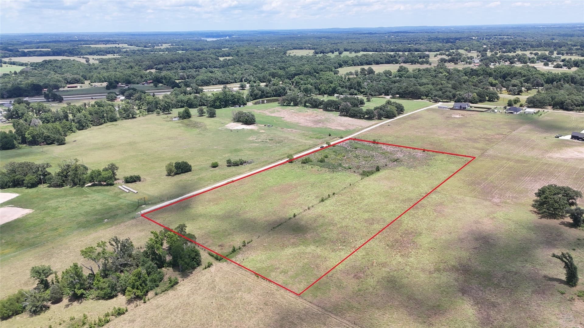 0.84 acres in Henderson County - photo 9