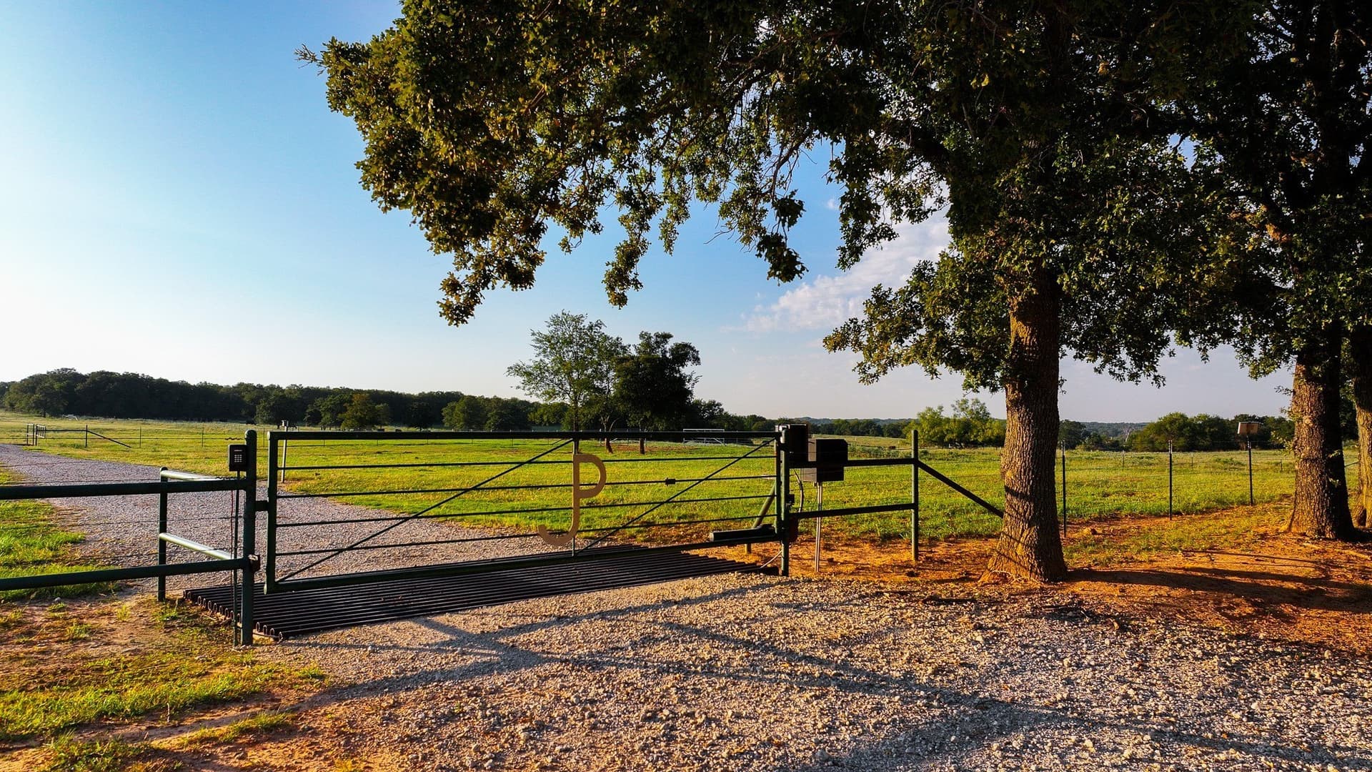 421.38 acres in Montague County - photo 2