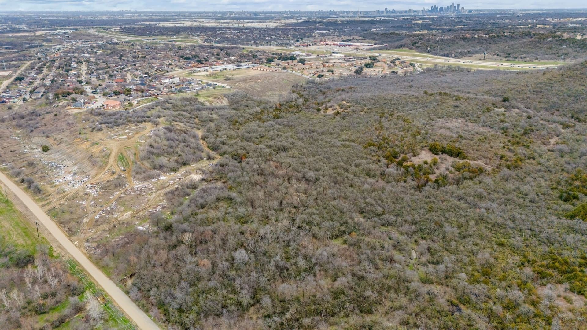 3.67 acres in Dallas County gallery image 3