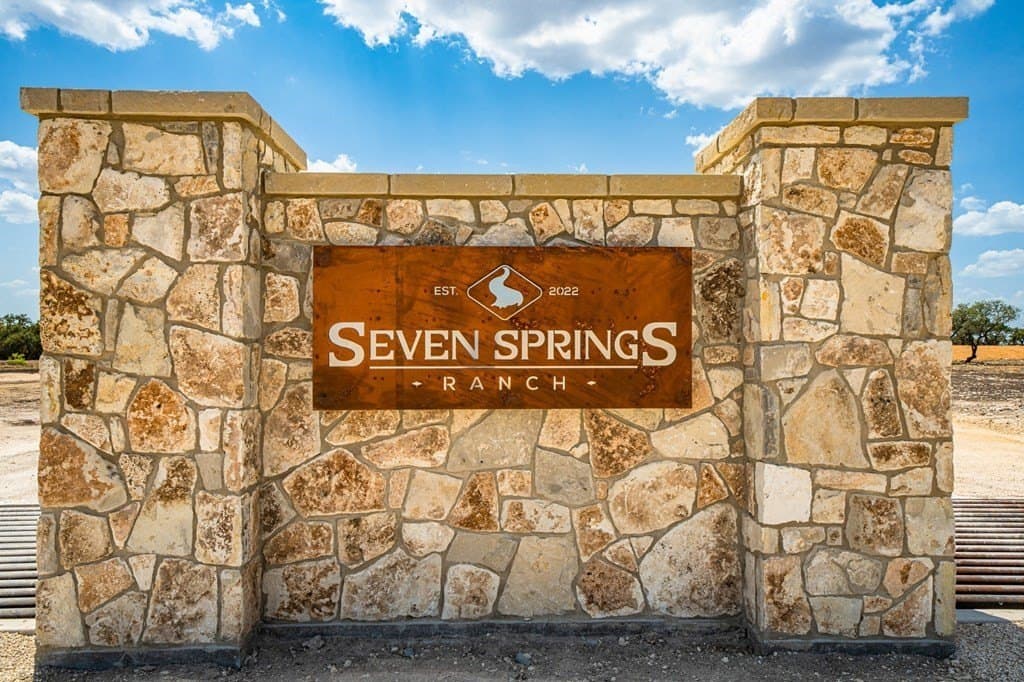 5.09 acres in Kimble County gallery image 3