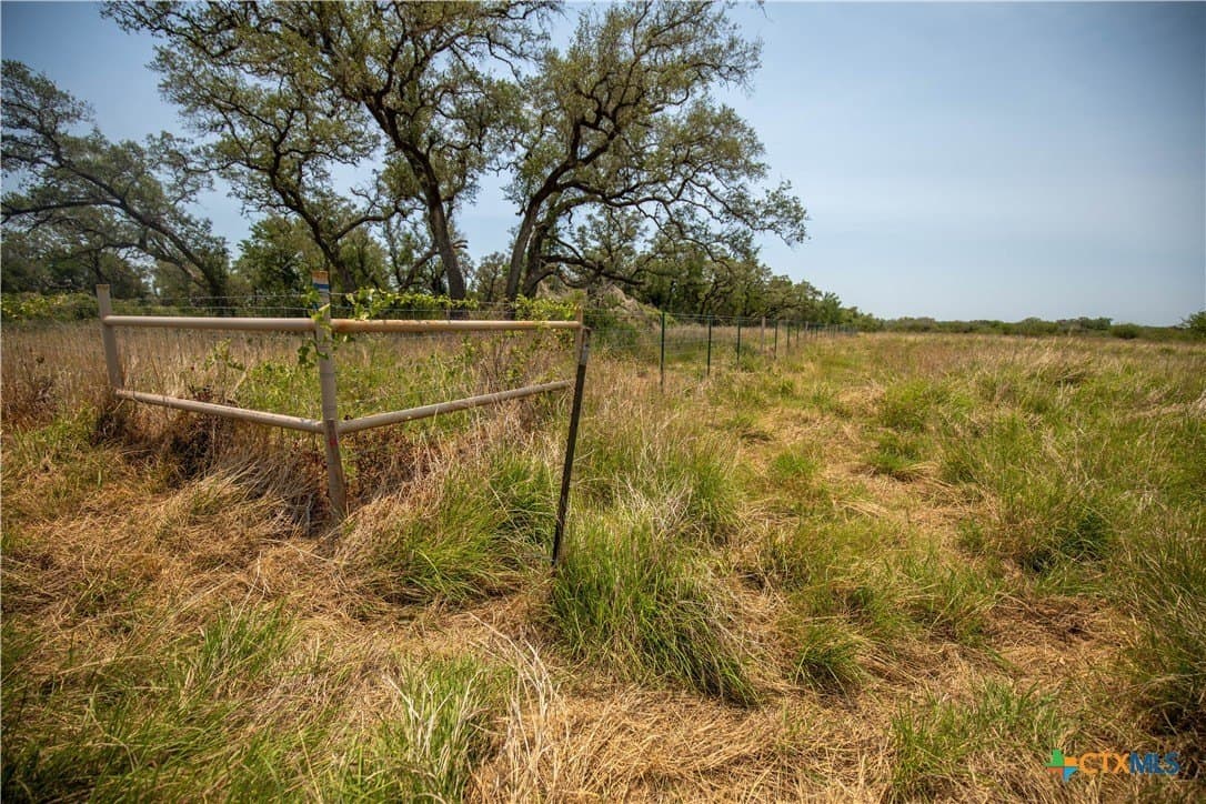 32.56 acres in DeWitt County - photo 13