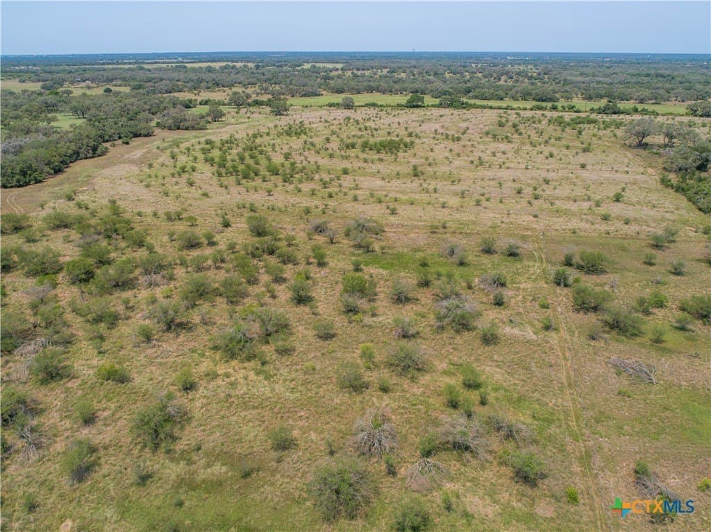 32.56 acres in DeWitt County - photo 6