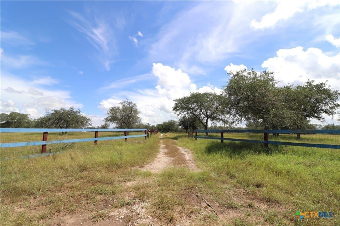 24 acres in Goliad County