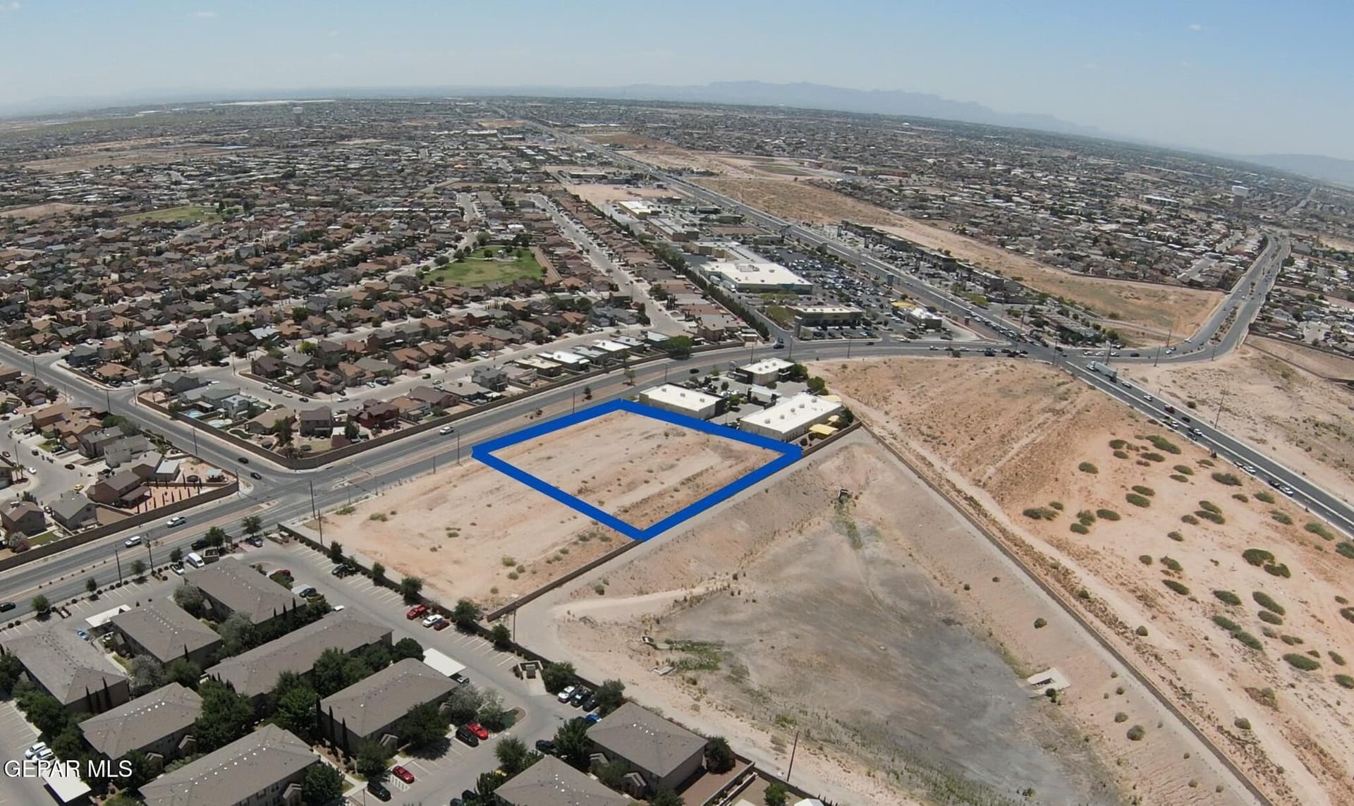 1.5 acres in El Paso County gallery image 3