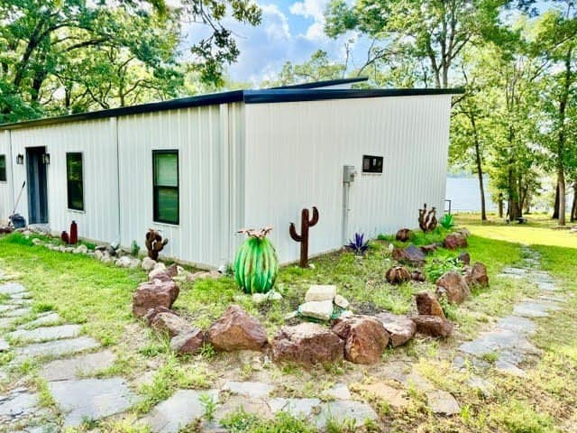 10 acres in Henderson County gallery image 4