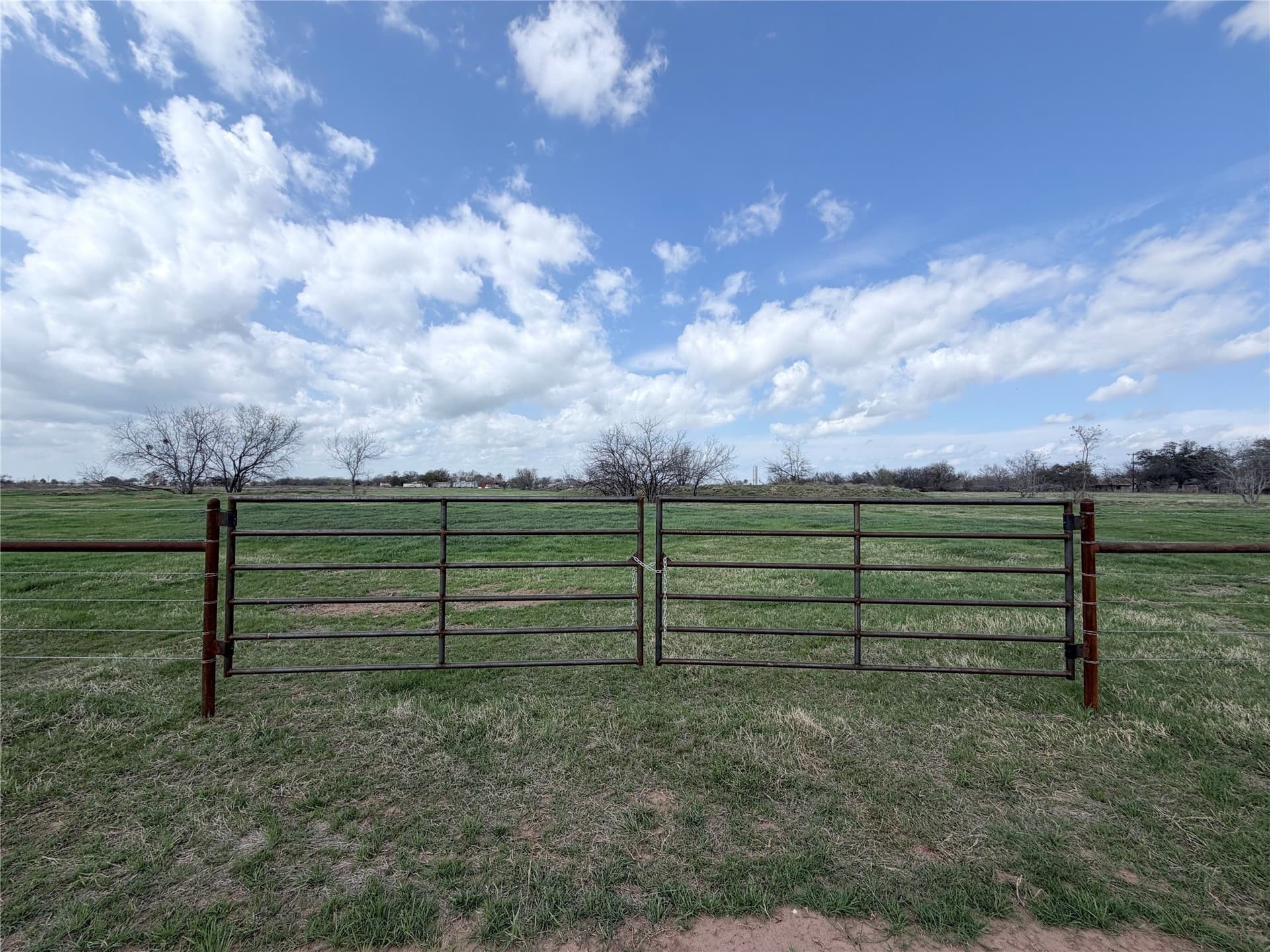 13.27 acres in Hill County gallery image 3