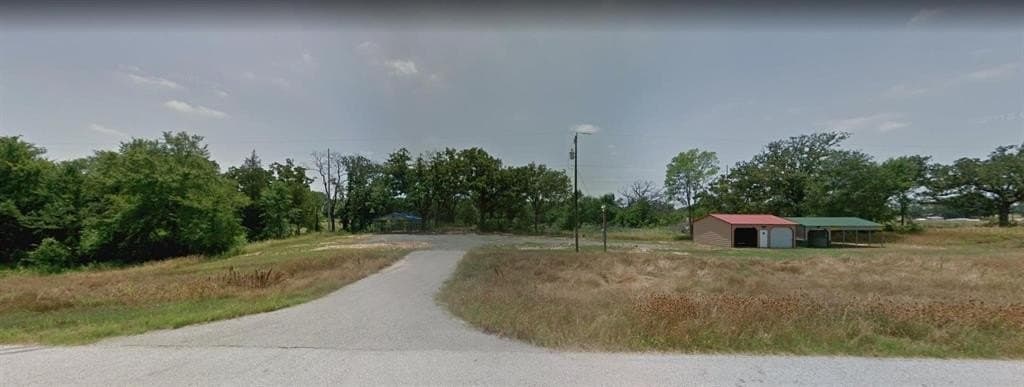 2.56 acres in Henderson County gallery image 2