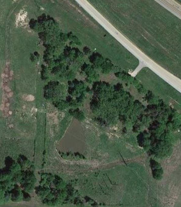 2.56 acres in Henderson County