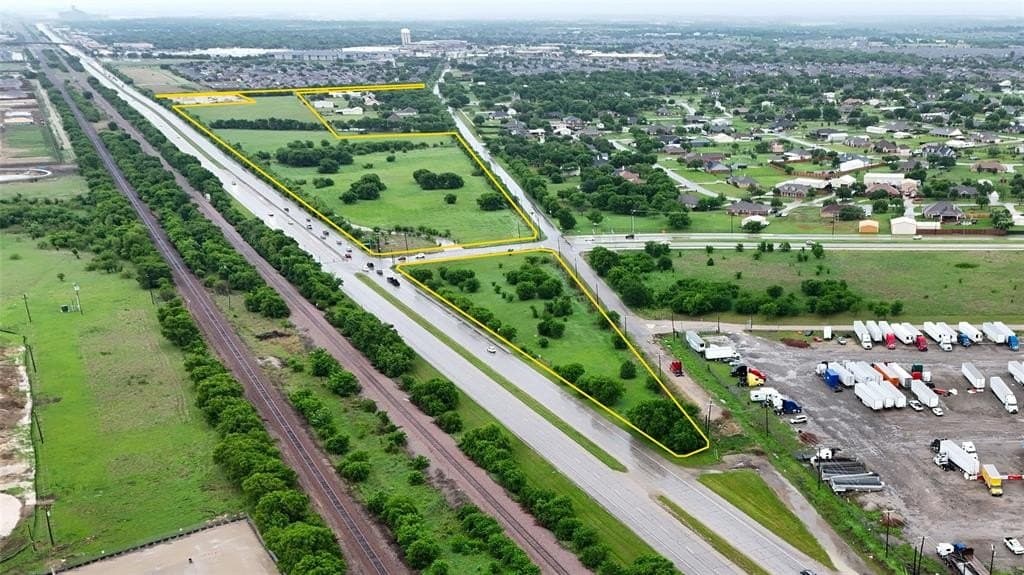 2.6 acres in Tarrant County