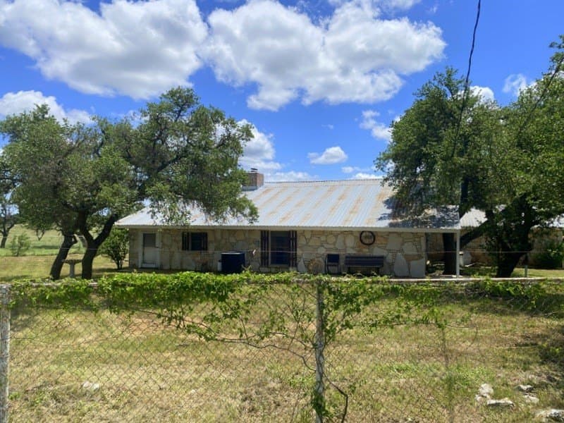 16.35 acres in Kerr County - photo 10