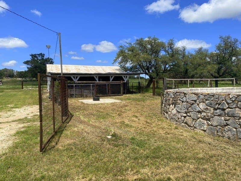16.35 acres in Kerr County - photo 11
