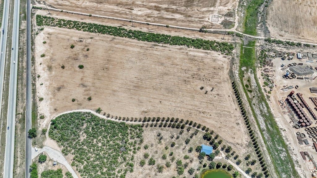 43.5 acres in Midland County gallery image 3